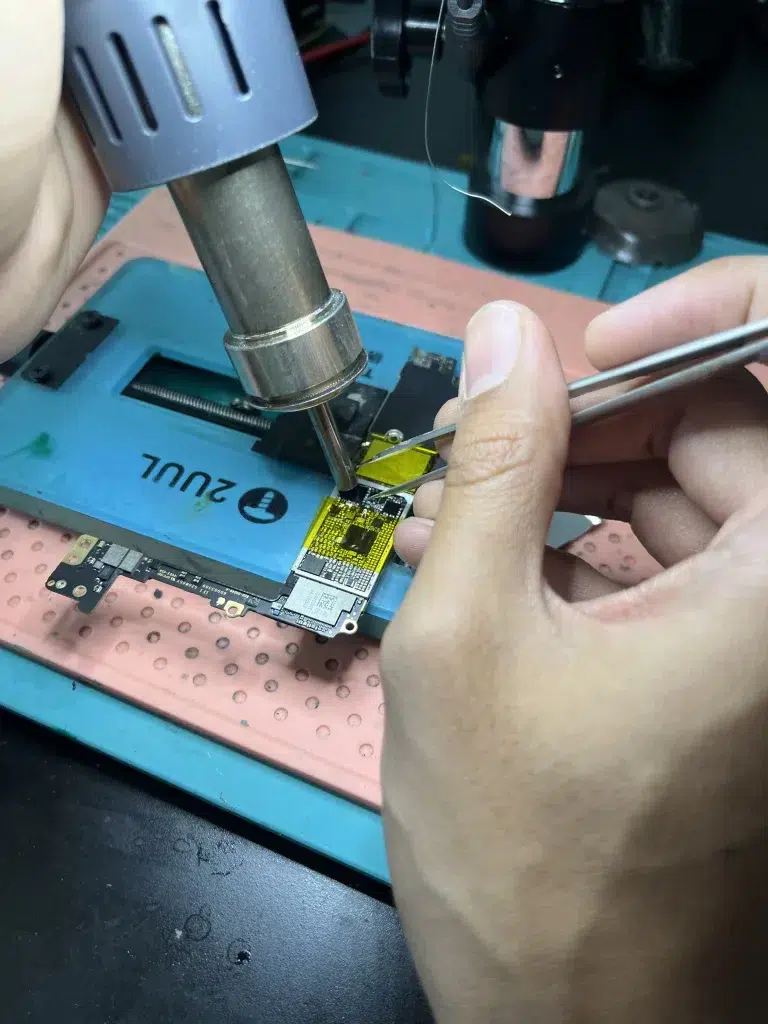baiki telefon siap on the spot