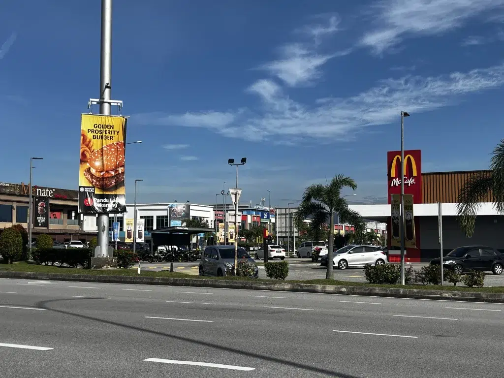 baiki skrin area Seremban 2